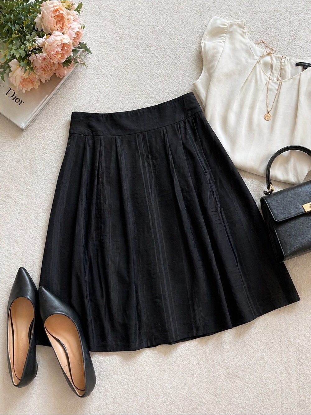 Ann Taylor Black Pleated A-Line Skirt Size 6 Classic Career Midi Skirt